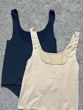 Essentials Scoop Neck Bodysuit Set - Black & Beige